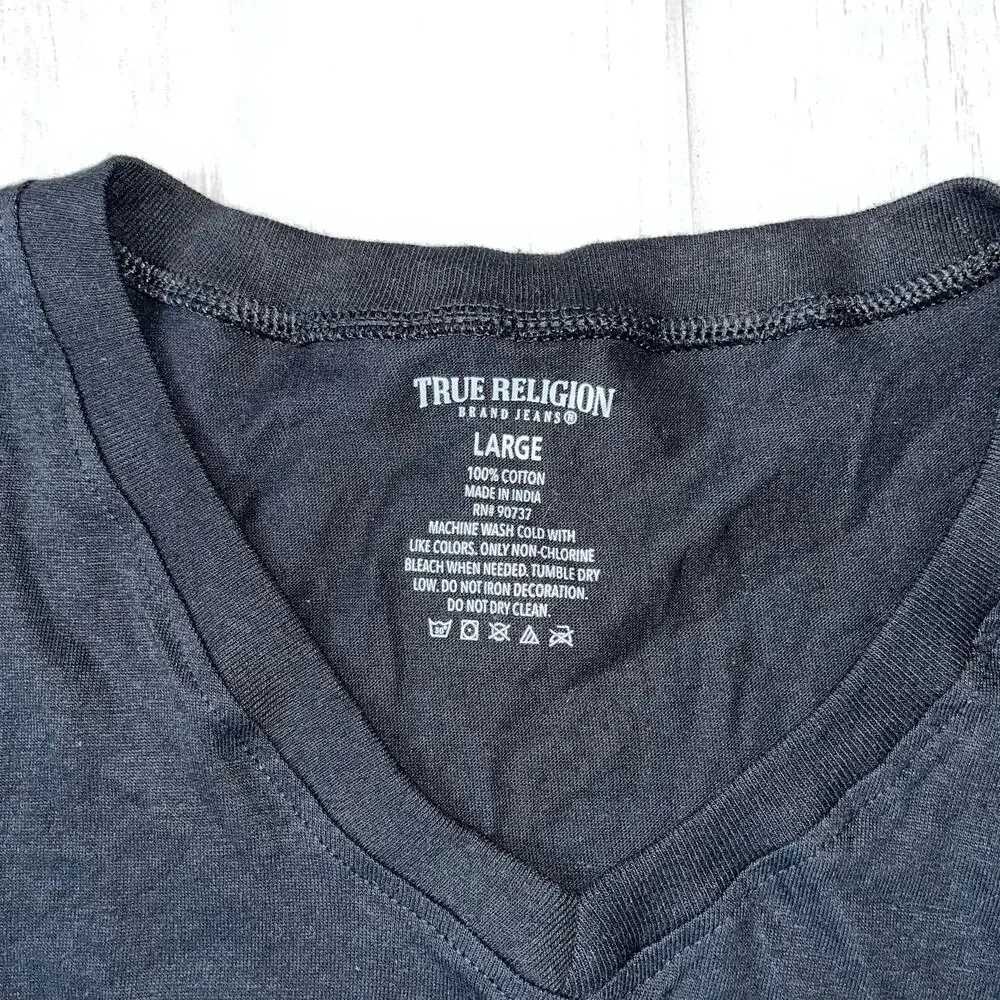 True Religion Men's LG Black V-neck Black T-shirt Gold Graphics